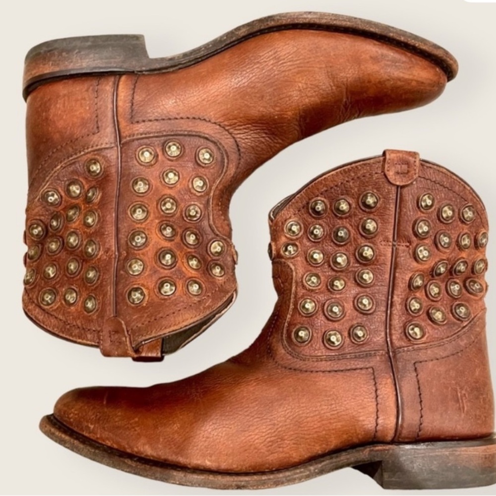 Frye Wyatt Disc Leather Brown Cowboy Metal Moto Vintage Distressed Ankle Boot
